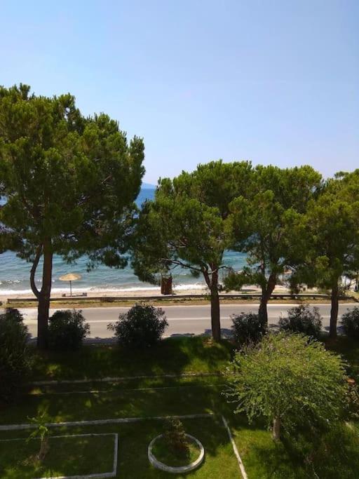 Sun & Sea : Malaki Seaside Apartment Bagian luar foto