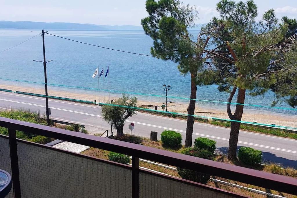 Sun & Sea : Malaki Seaside Apartment Bagian luar foto
