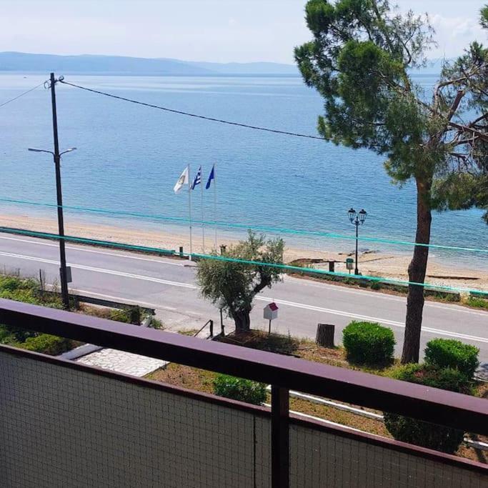 Sun & Sea : Malaki Seaside Apartment Bagian luar foto