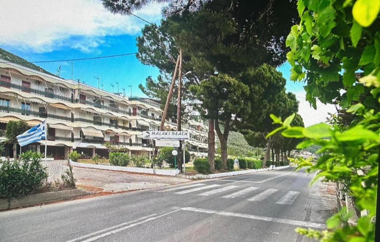 Sun & Sea : Malaki Seaside Apartment Bagian luar foto
